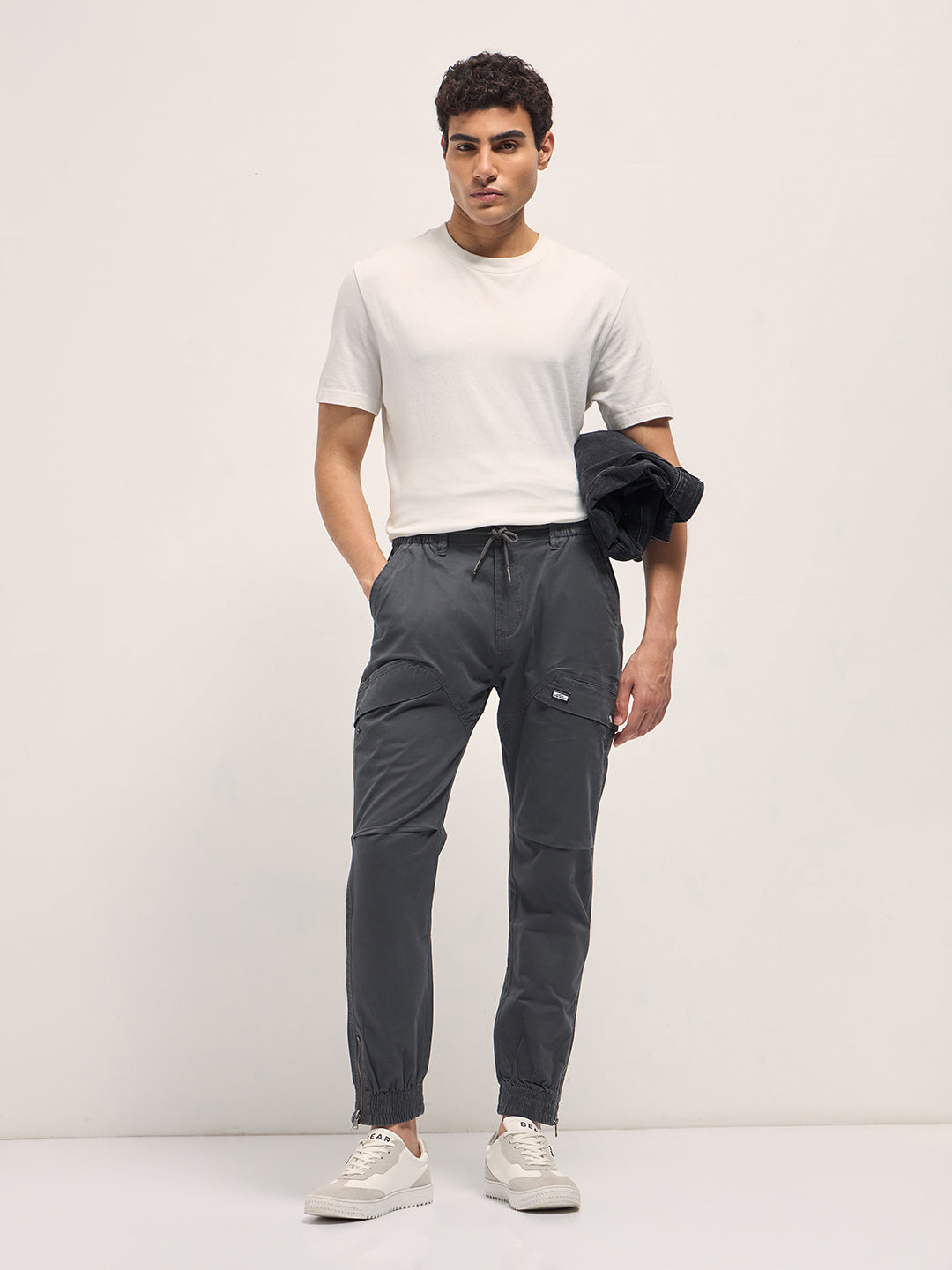 Men Grey Cotton Relaxed Fit Cargo Pants