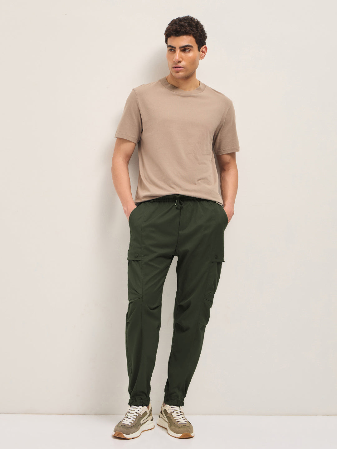 Men Green Relaxed Fit Polyester Cargo Pants