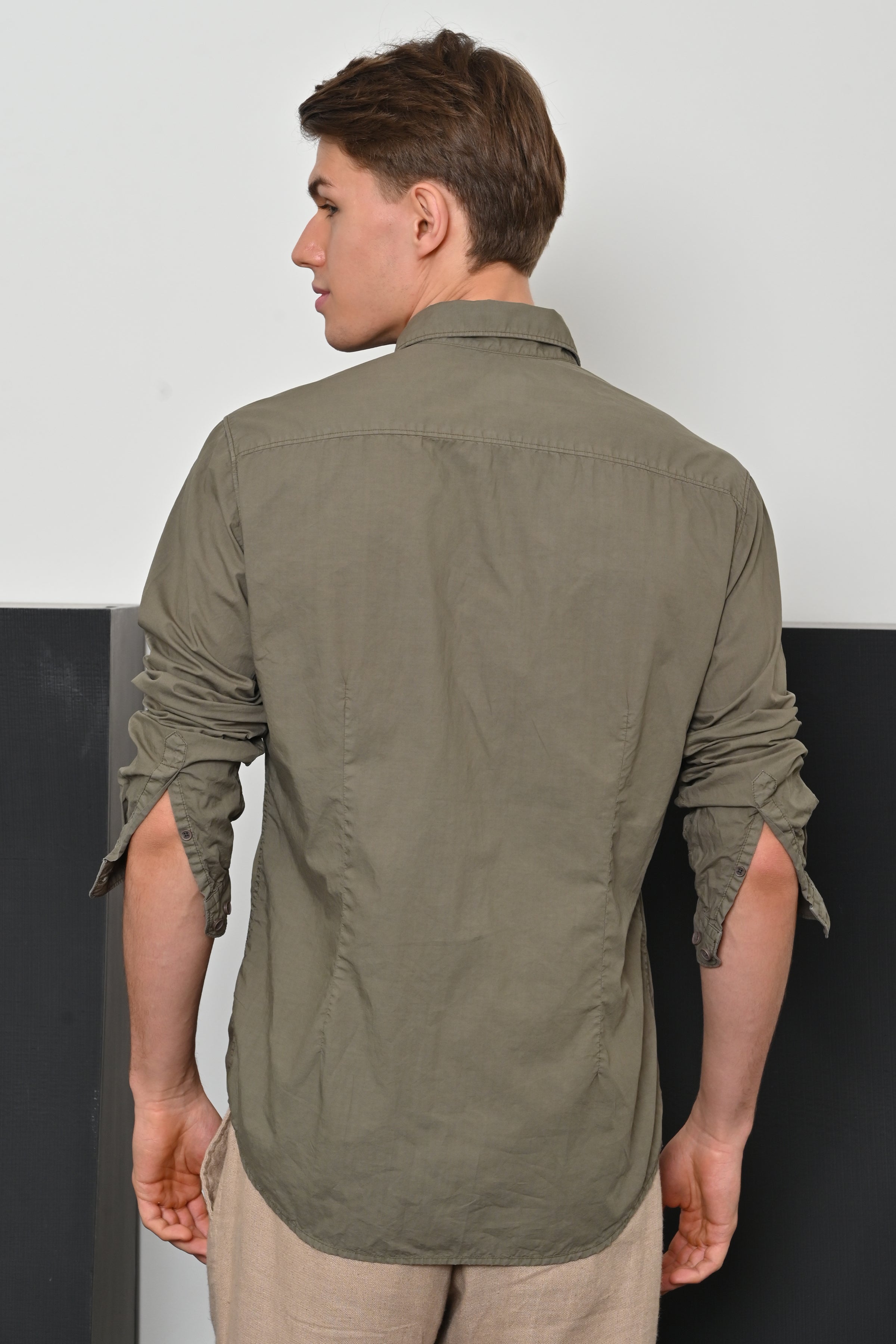 Men Fine Cotton Solid Shirt