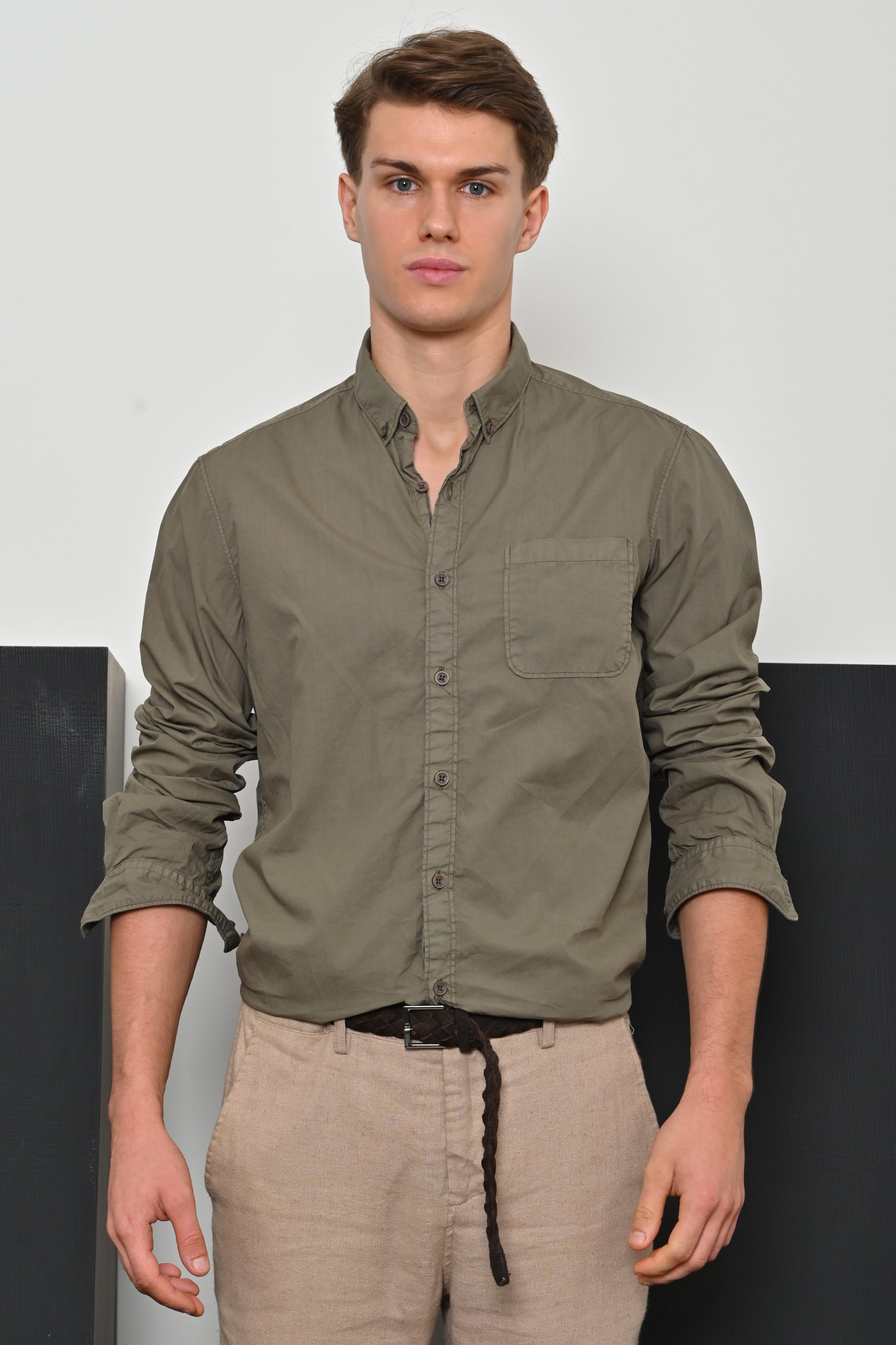 Men Fine Cotton Solid Shirt