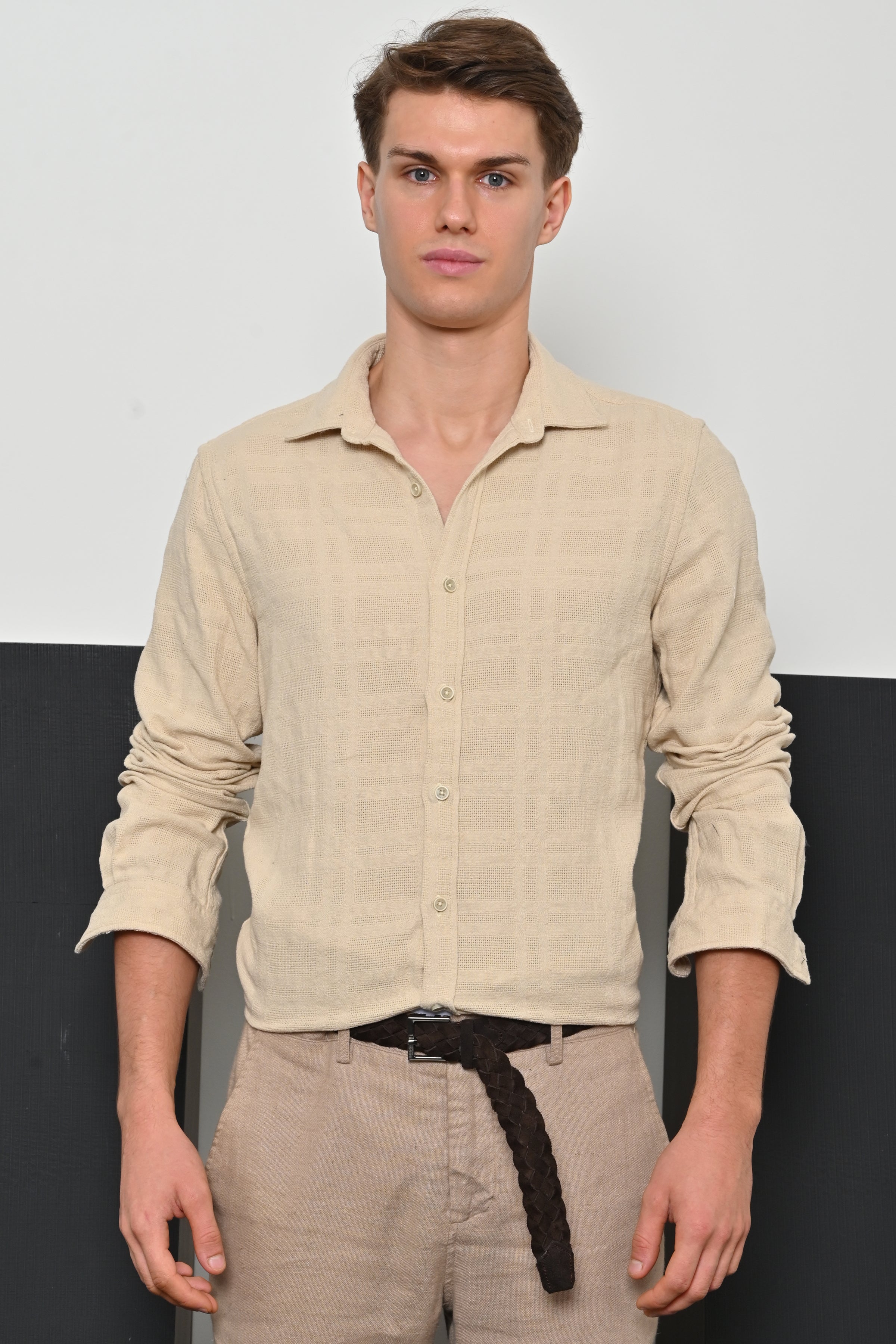 Men Textured Solid Shirt