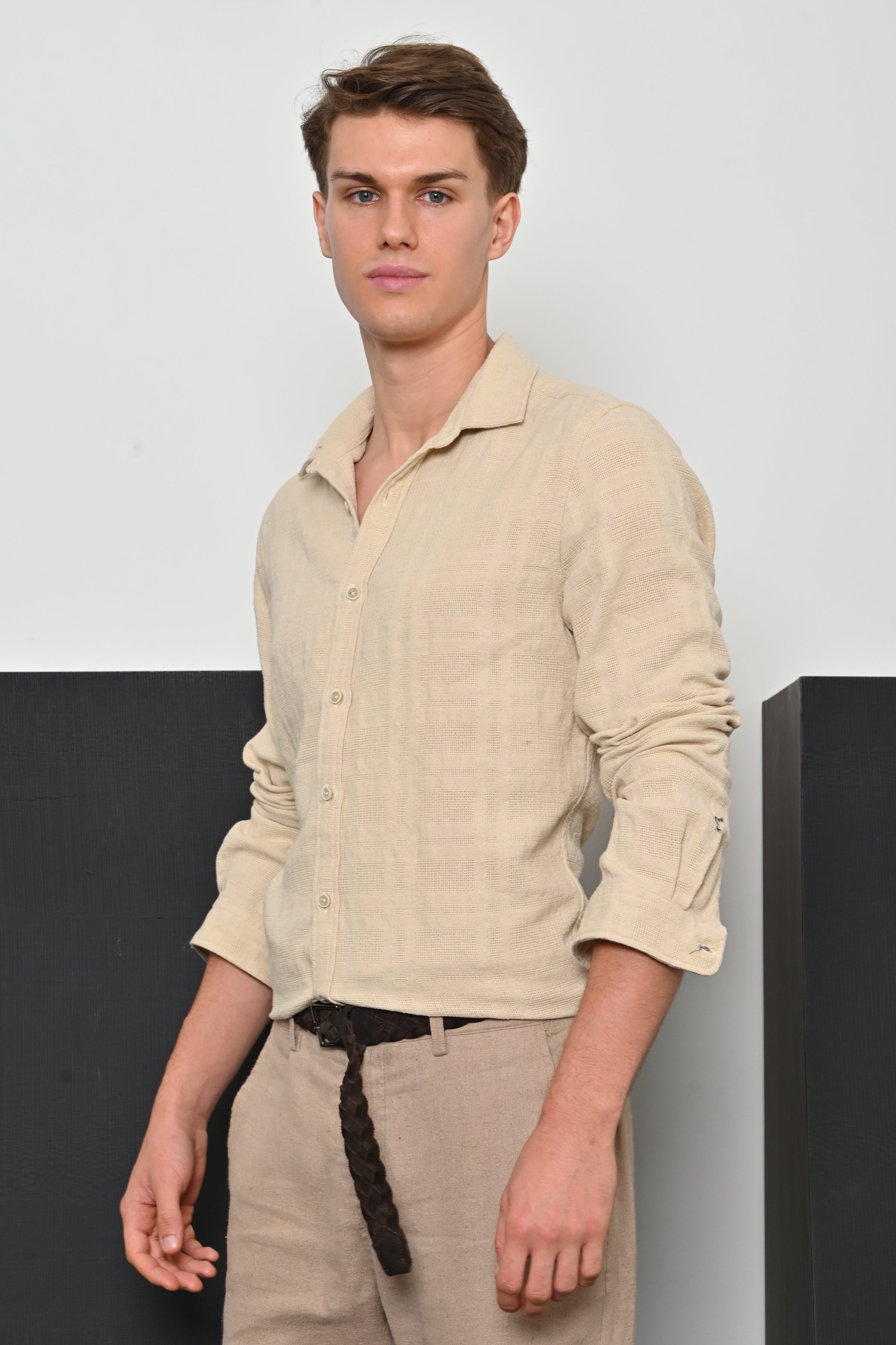 Men Textured Solid Shirt