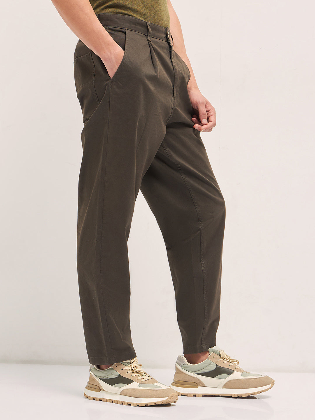 Men Brown Solid Casual Chino Trouser
