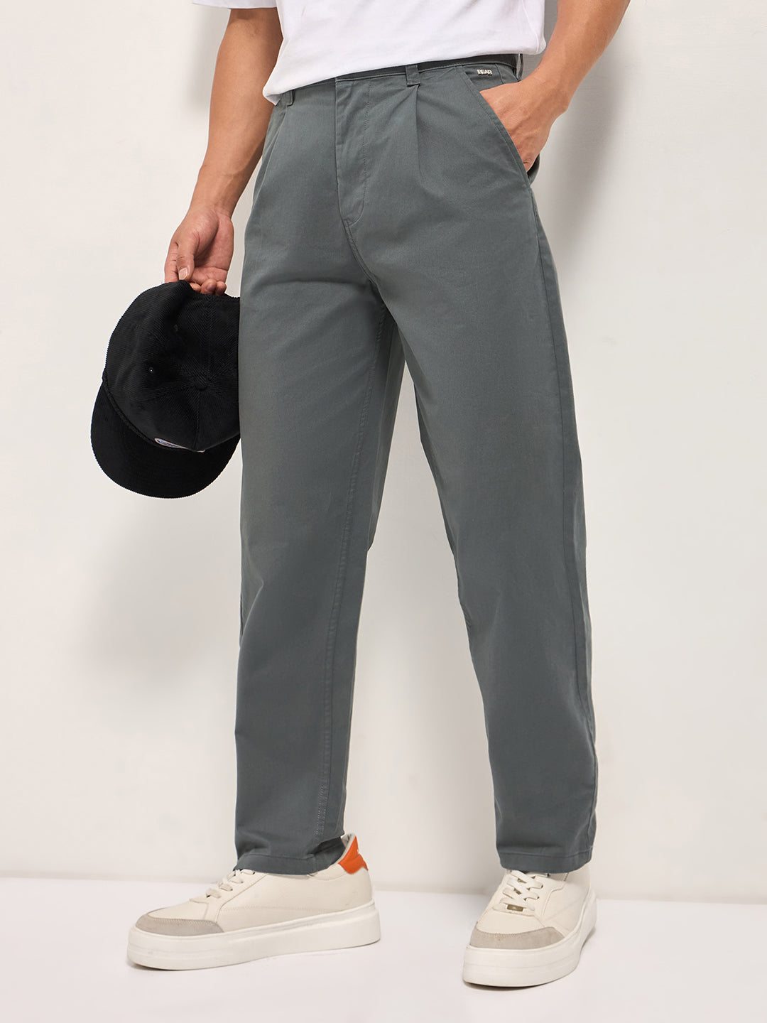 Men Grey Solid Casual Chino Trouser