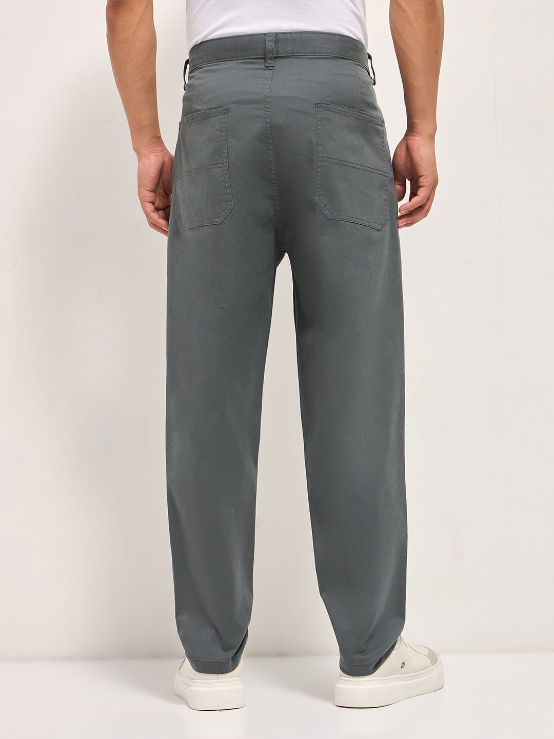 Men Grey Solid Casual Chino Trouser