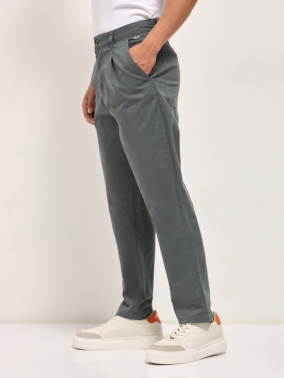 Men Grey Solid Casual Chino Trouser