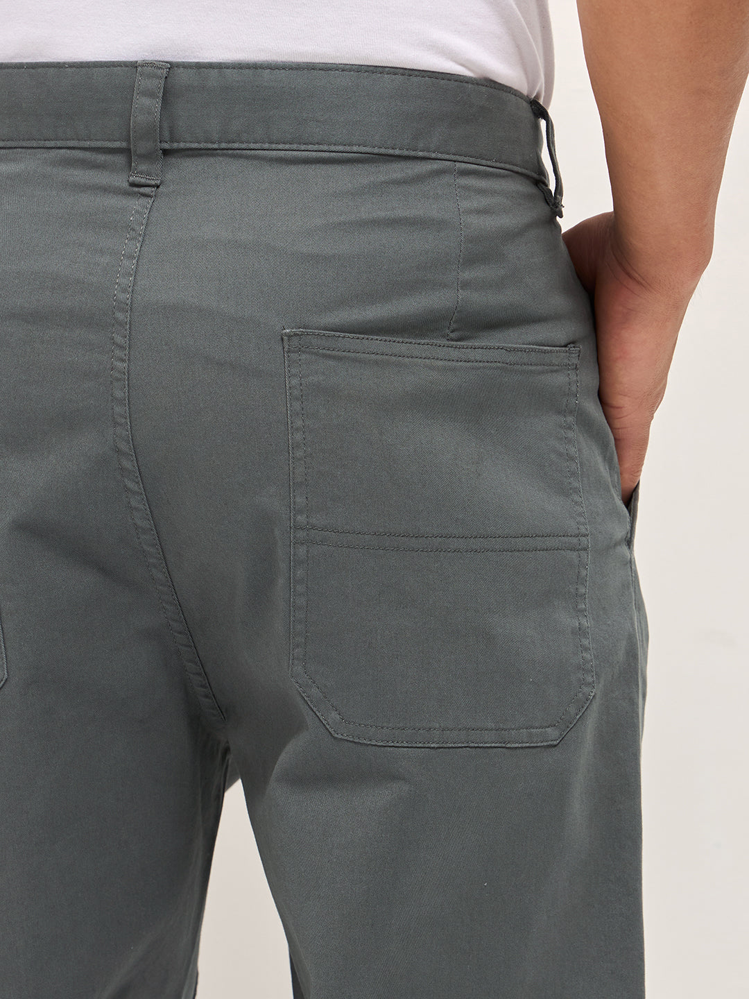 Men Grey Solid Casual Chino Trouser