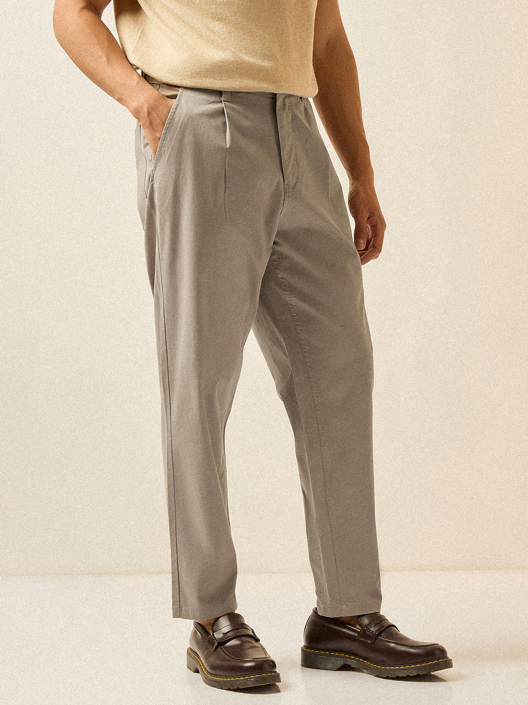 Men Beige Solid Cropped Carrot Fit Casual Chino Trouser