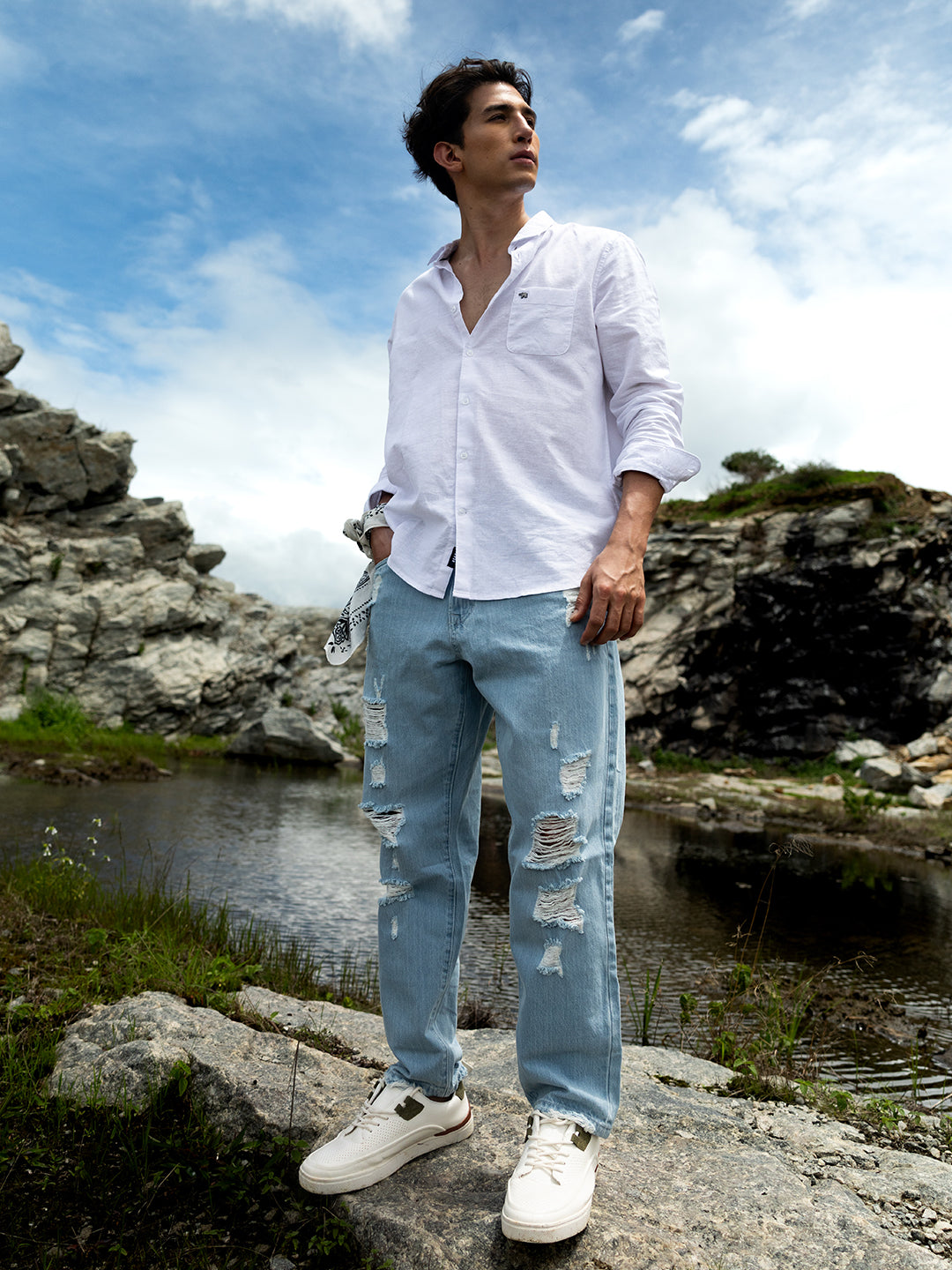 Men White Cotton Linen Slim Fit Solid Casual Shirt