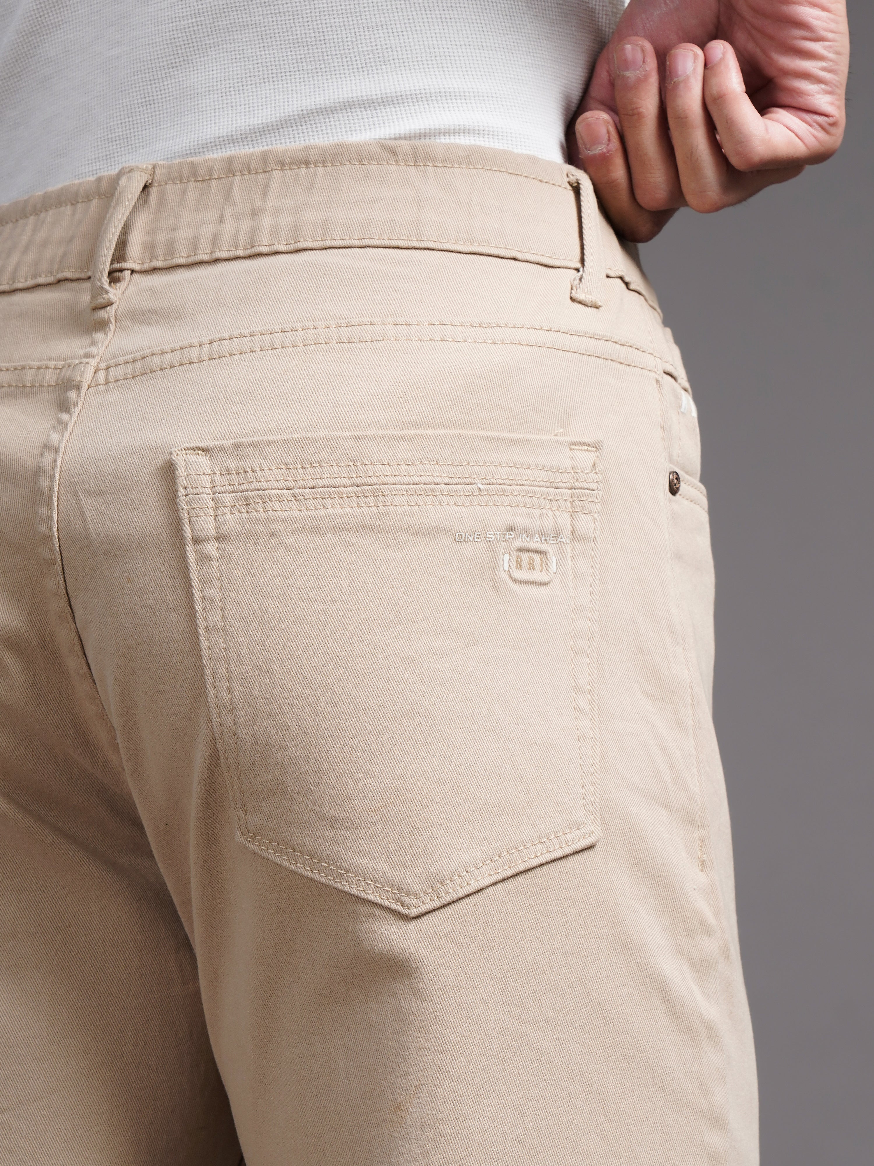 Men Mavik Cream Drill Pant