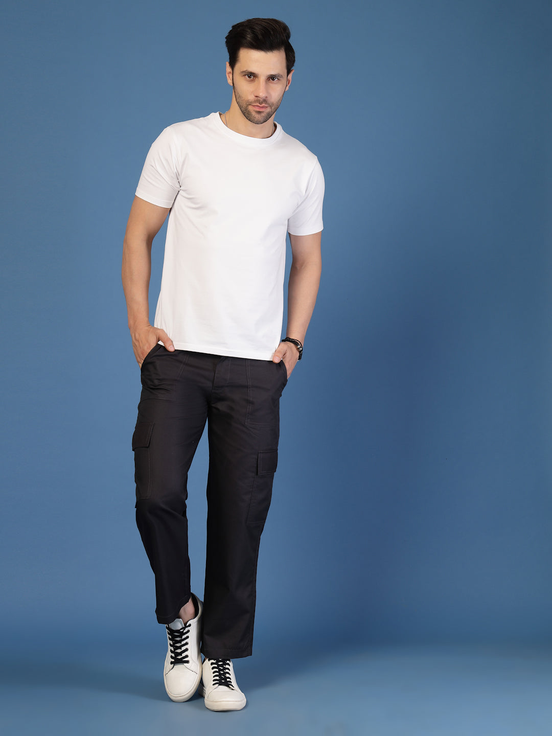 Men Black Twill Solid Cargo