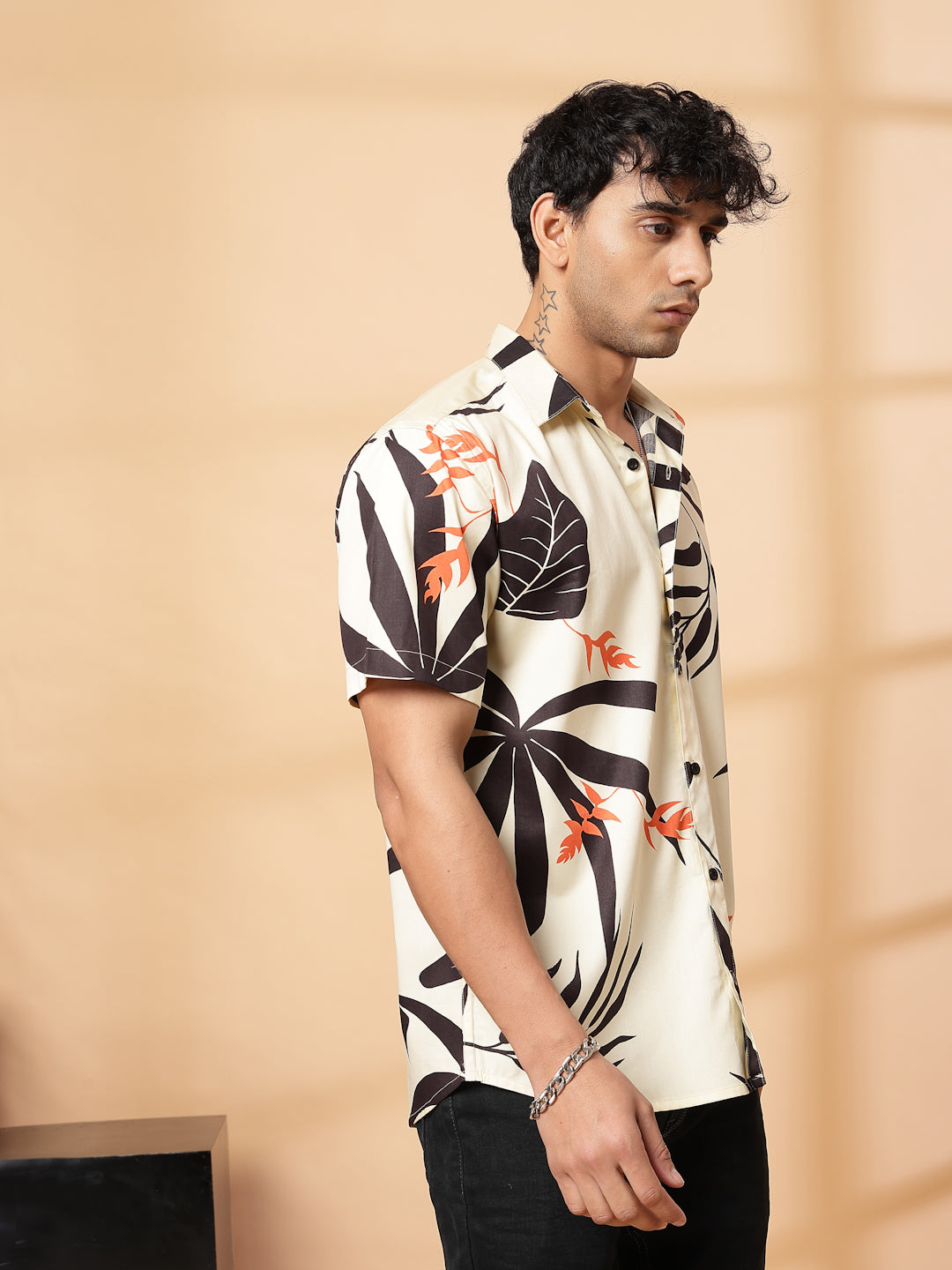 Men Abstract Cuban Collar Shirt