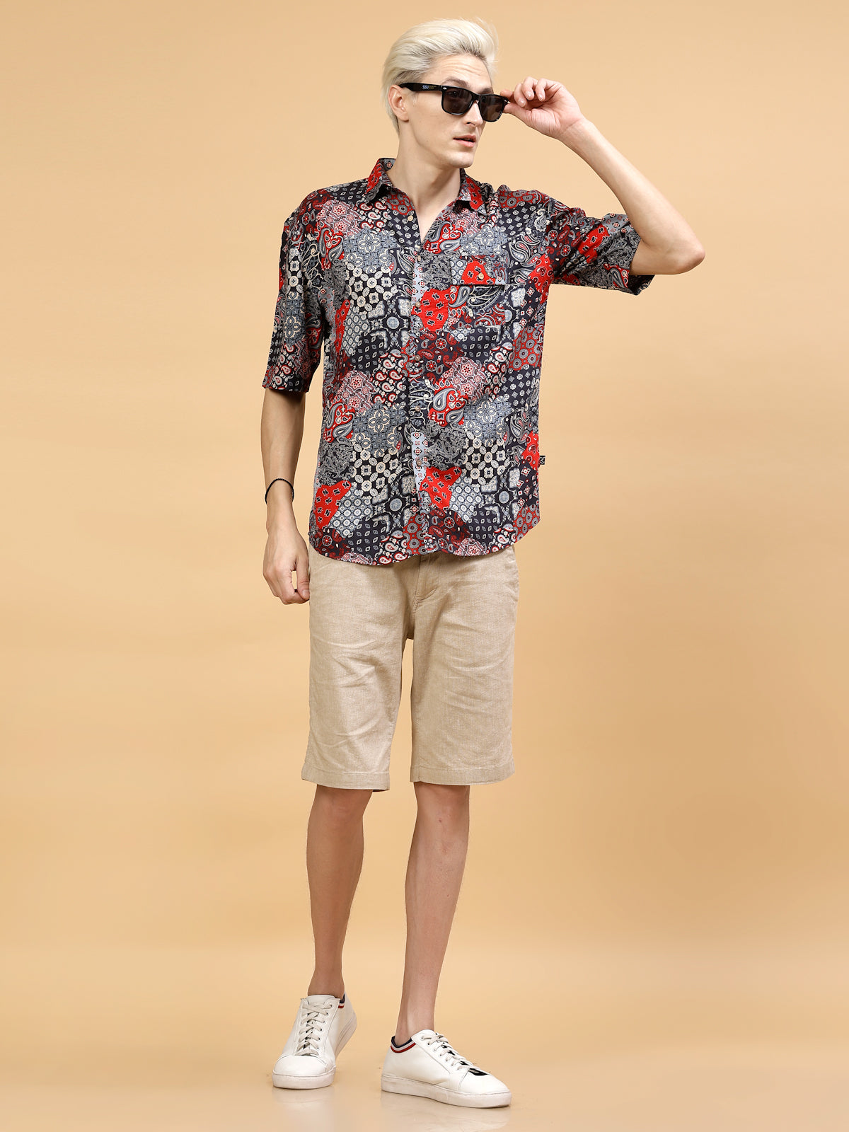 Men Paisley Print DropShoulder Hawaiian Shirt