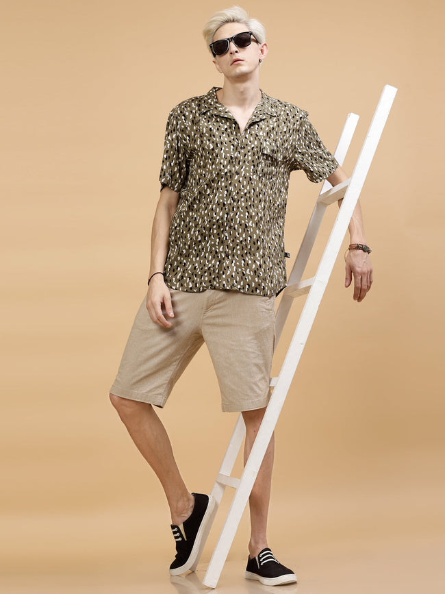 Men Abstract Print Cut Away Collar Shirt