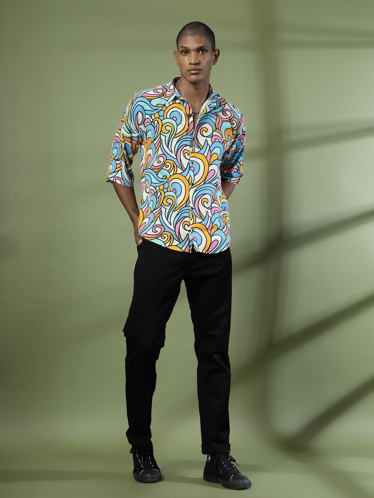 Men Oversized Cutaway Collar Shirt