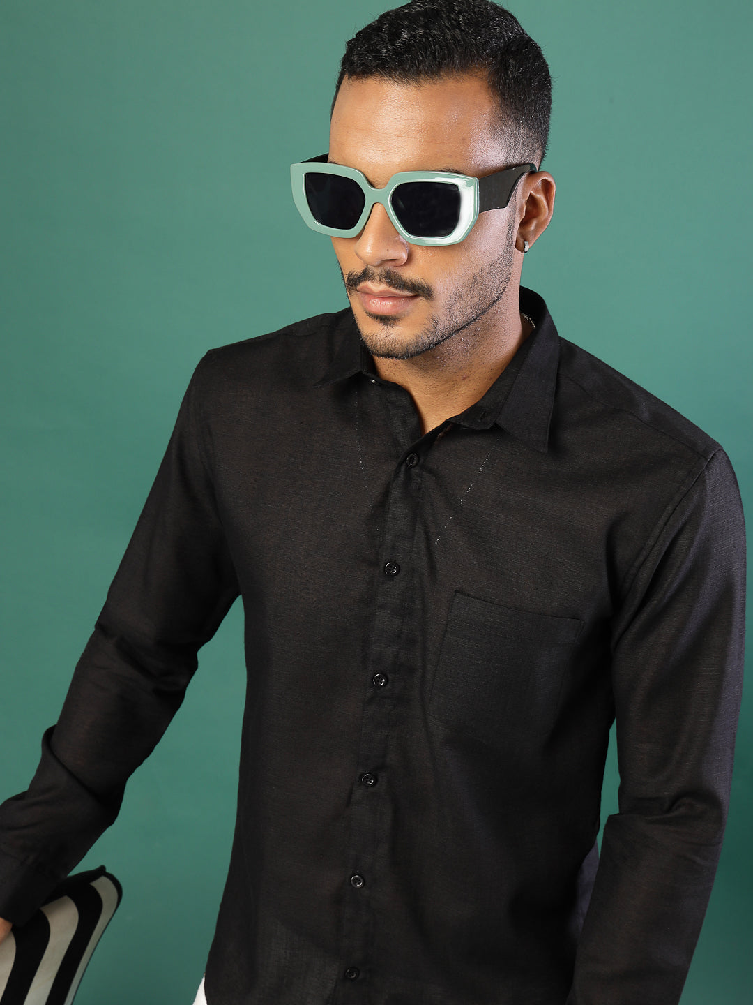 Men Cotton Fabric Linen Cutaway Collar Shirt
