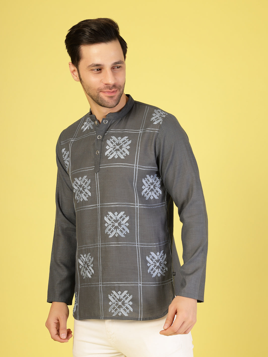 Men Modern Slim Fit Embroidered Kurta