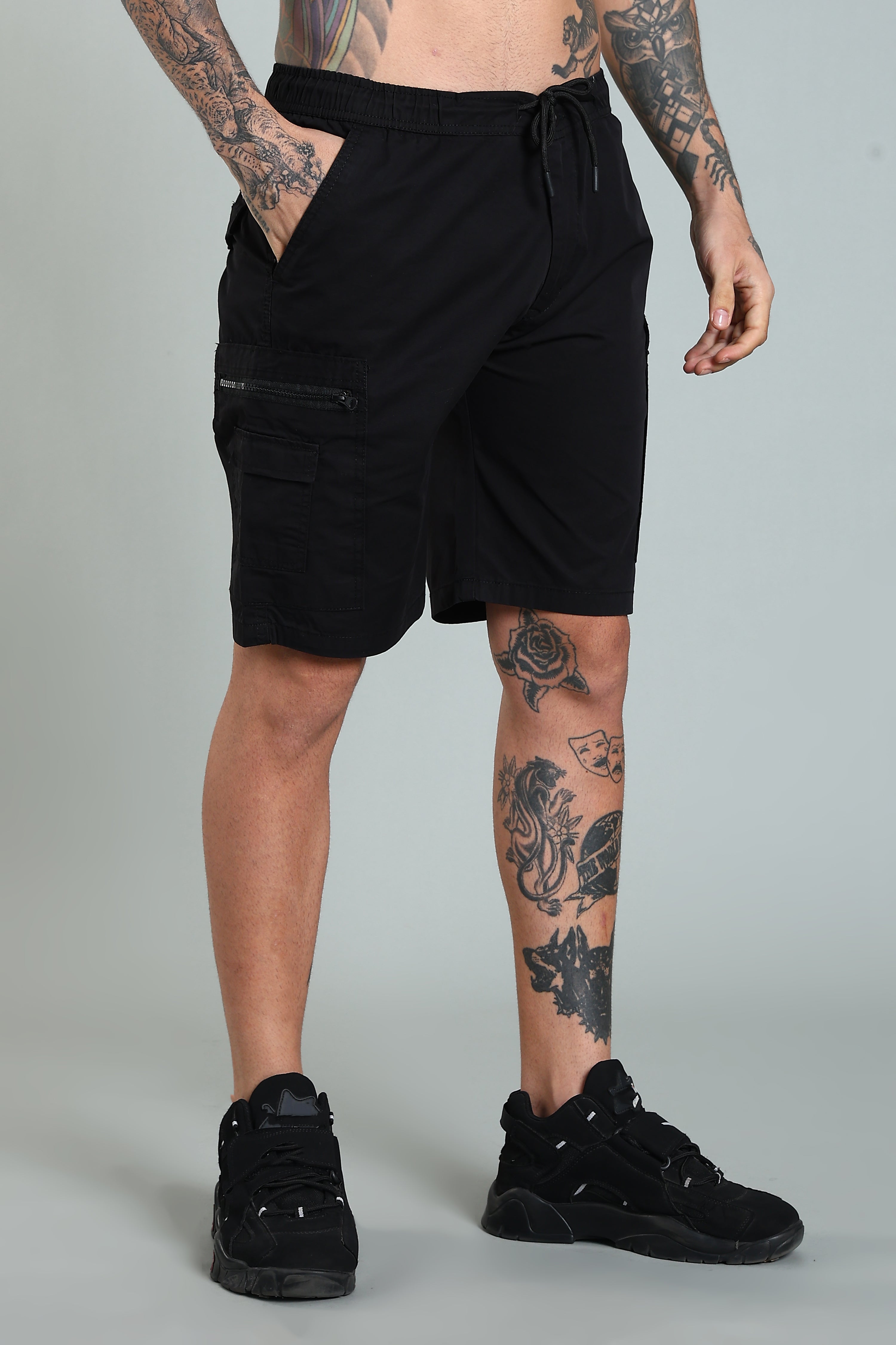 Men Trail Black Cargo Shorts