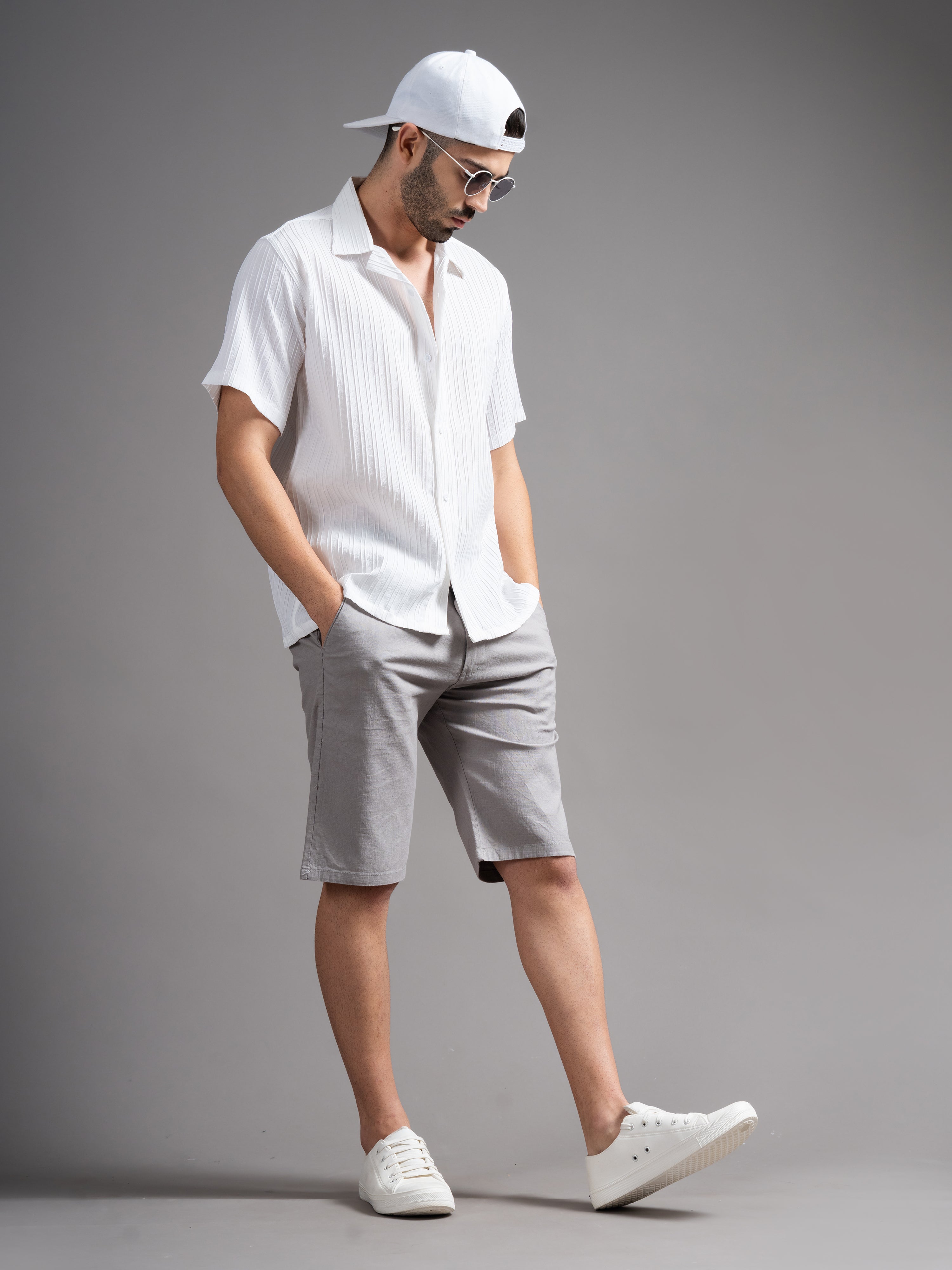 Men Solid Grey Linen Shorts