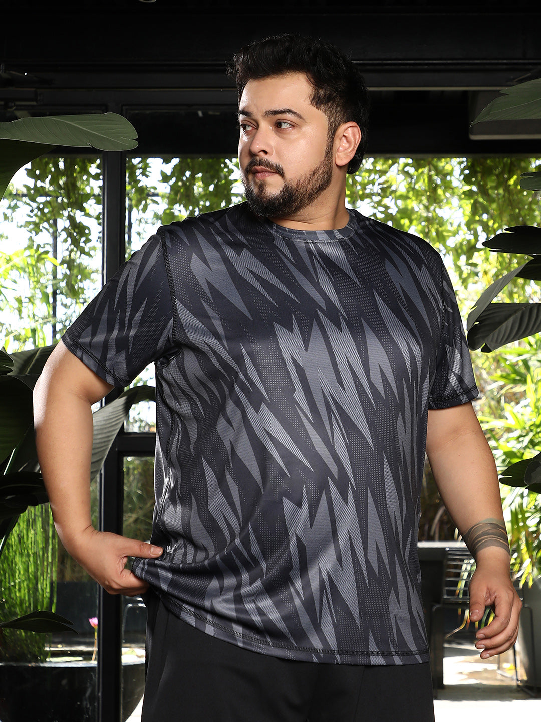 Men Charcoal Grey Strokes Activewear T-Shirt