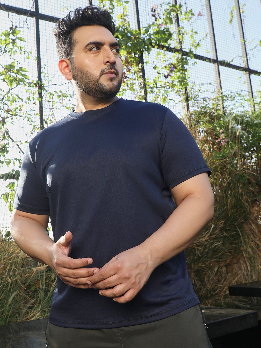 Men Navy Blue Solid T-Shirt