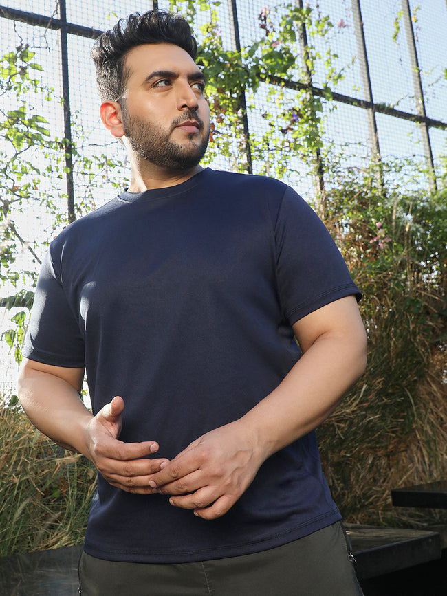 Men Navy Blue Solid T-Shirt