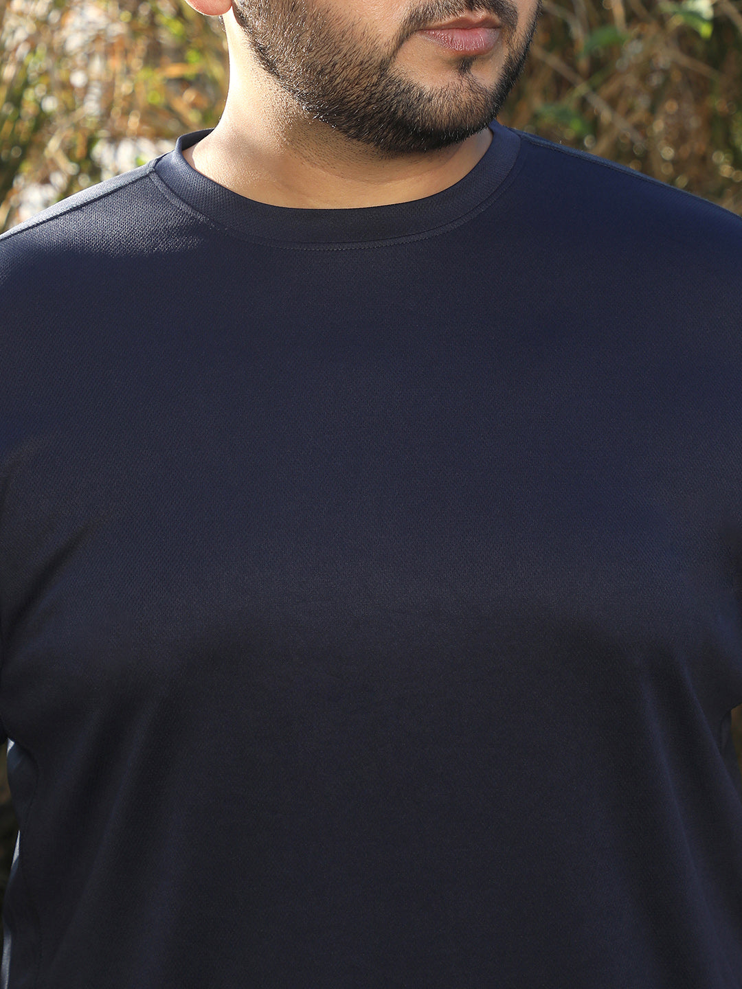 Men Navy Blue Solid T-Shirt