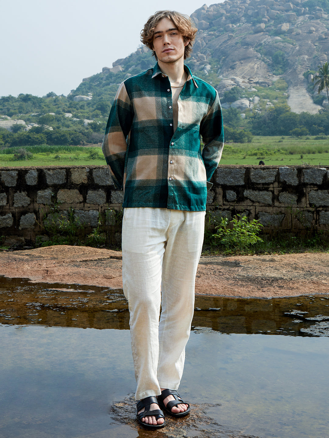 Men Cotton Blend Checks Shirt