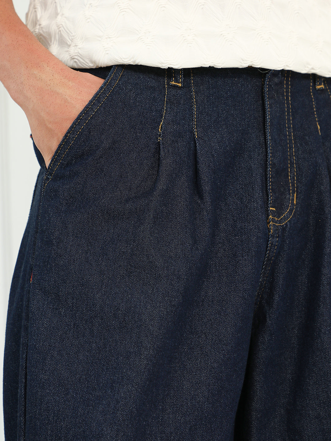 Men Navy Blue Dark-Wash Pleated Denim Jeans