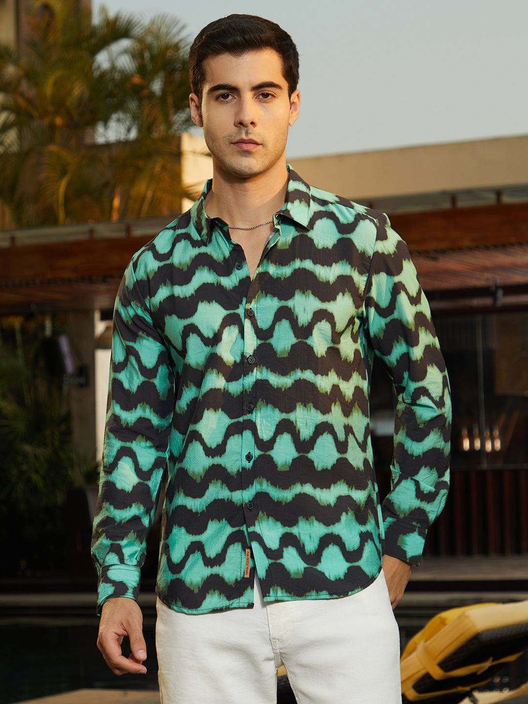 Men Jungle Green Spiral-Strokes Shirt