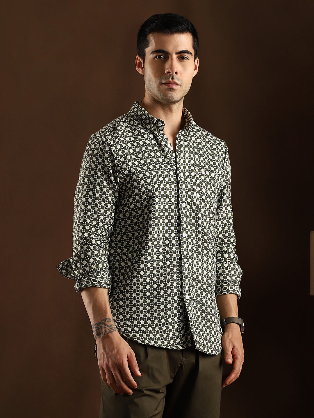 Men Olive Green Motif-Block Regular Shirt