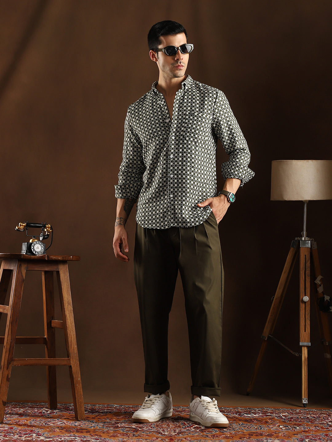 Men Olive Green Motif-Block Regular Shirt