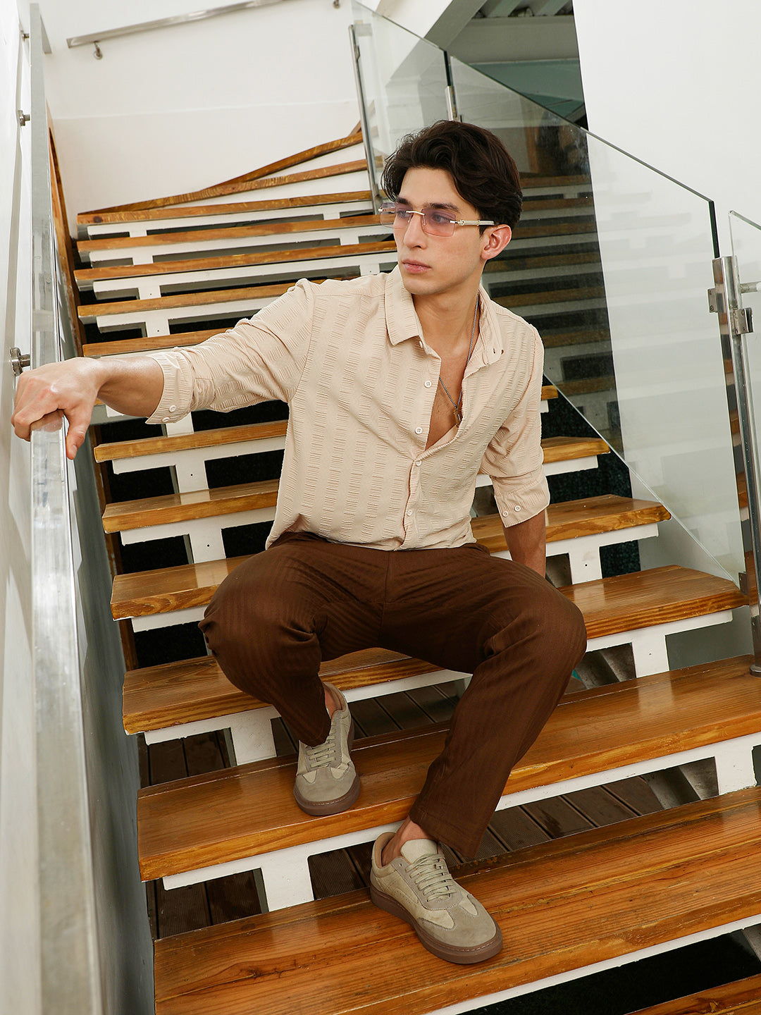 Men Beige Textured Slim Fit Full Sleeve Shirt