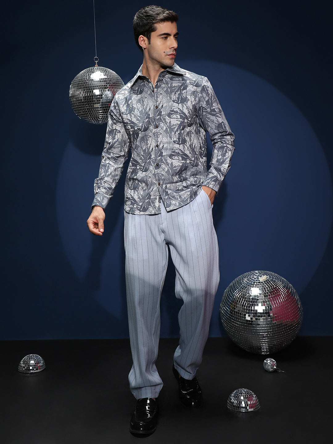 Men Indigo Blue Willow-Foliage Imprint Shirt