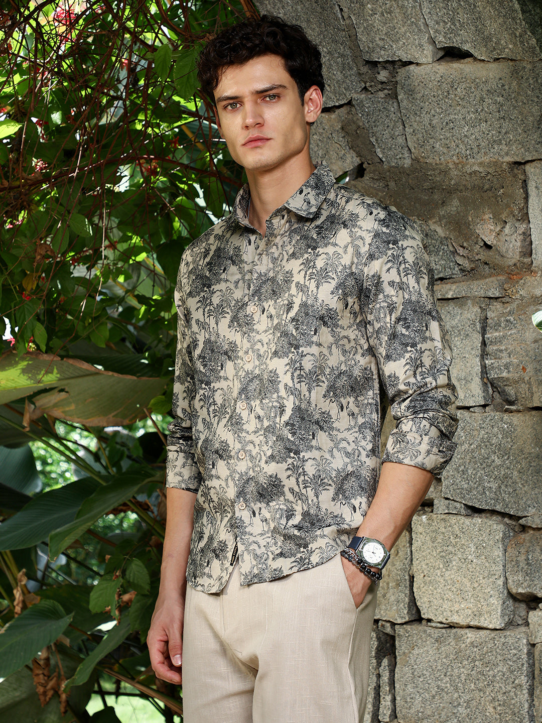 Men Cotton Blend Regular Botanical Shirt