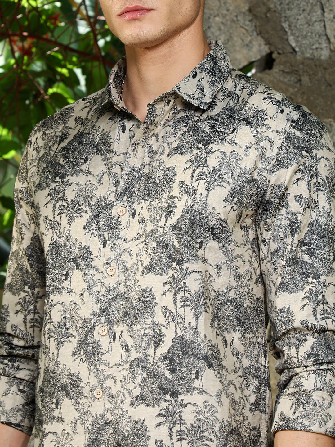 Men Cotton Blend Regular Botanical Shirt
