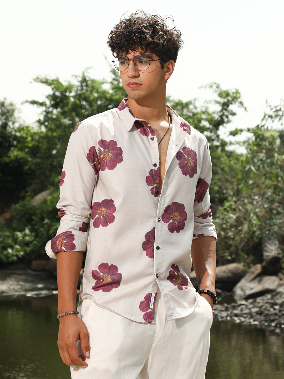 Men Cotton Blend Regular Botanical Shirt