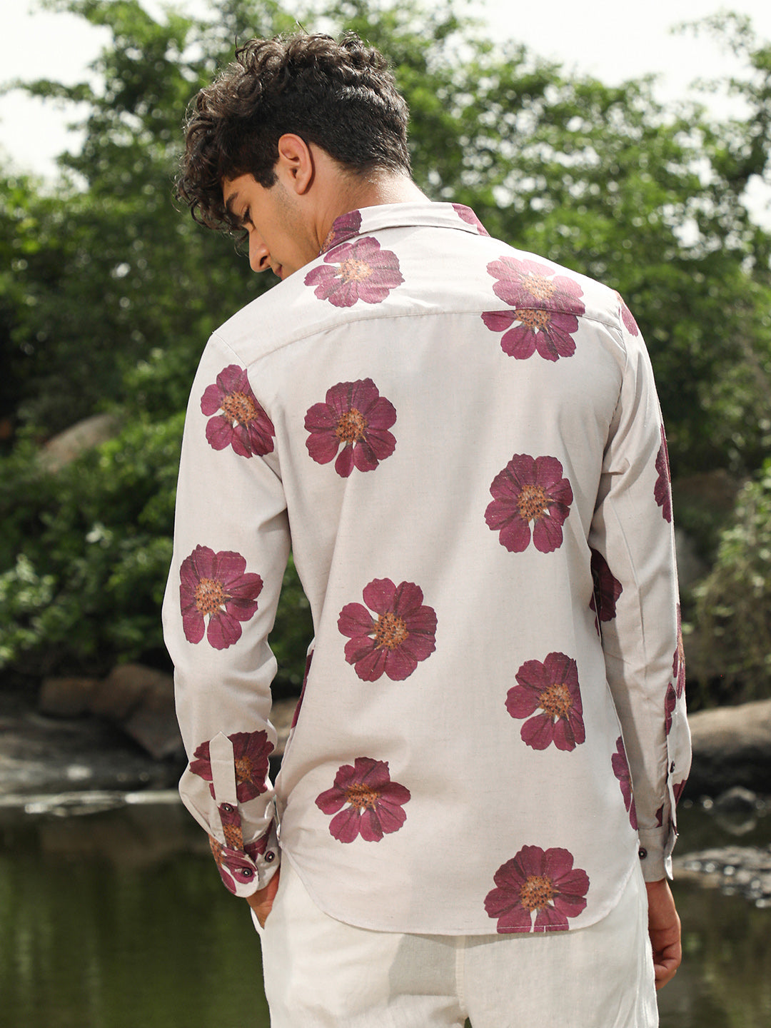 Men Cotton Blend Regular Botanical Shirt