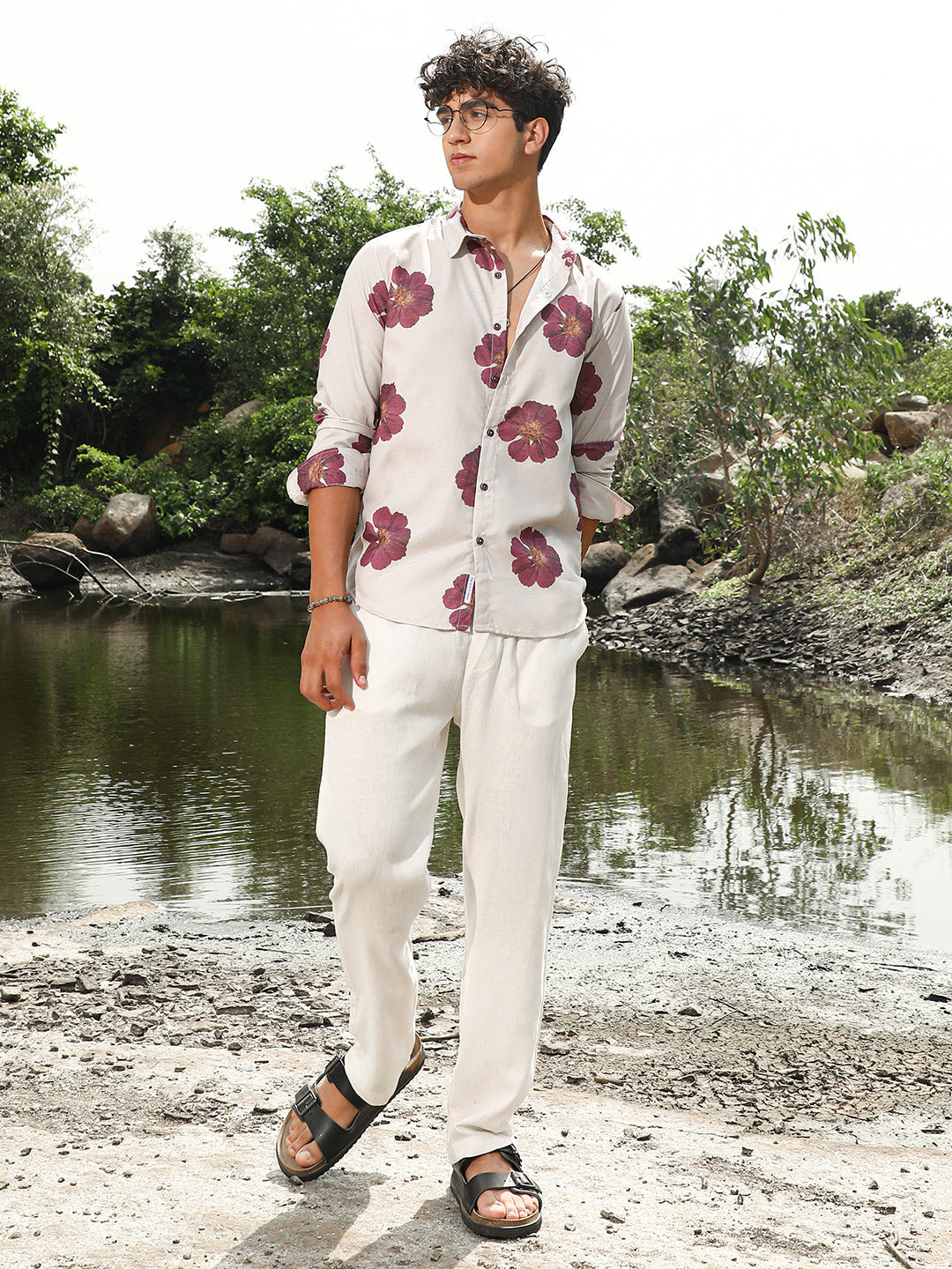 Men Cotton Blend Regular Botanical Shirt