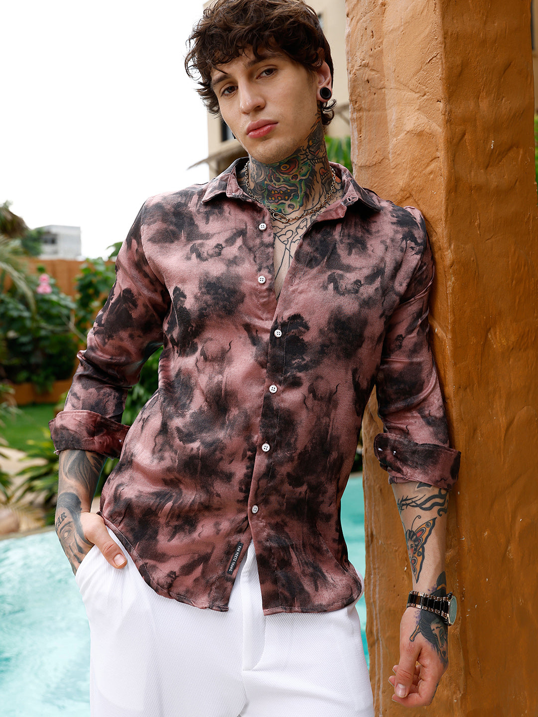Men Dark Mauve Gleaming-Blur Shirt
