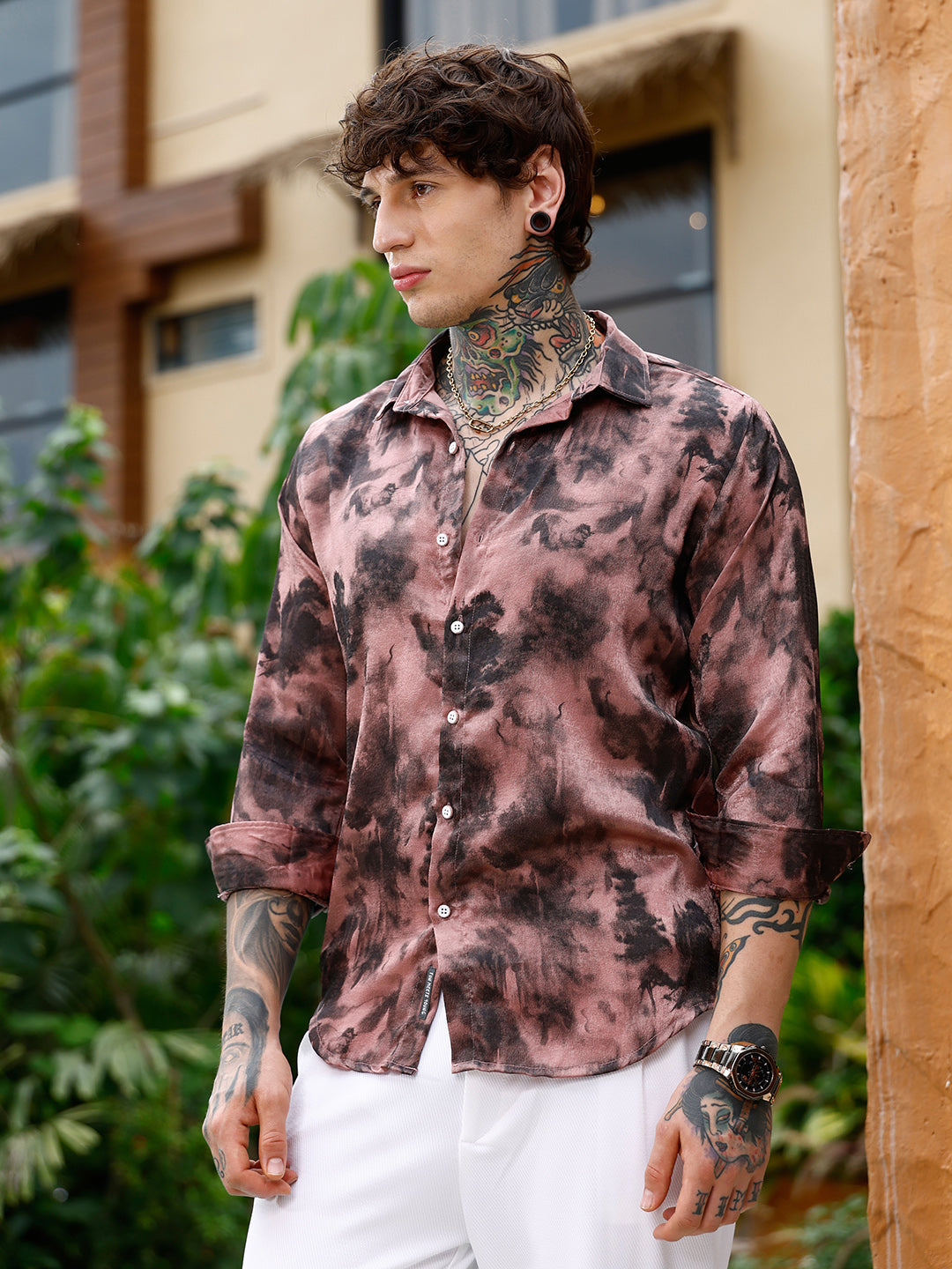 Men Dark Mauve Gleaming-Blur Shirt