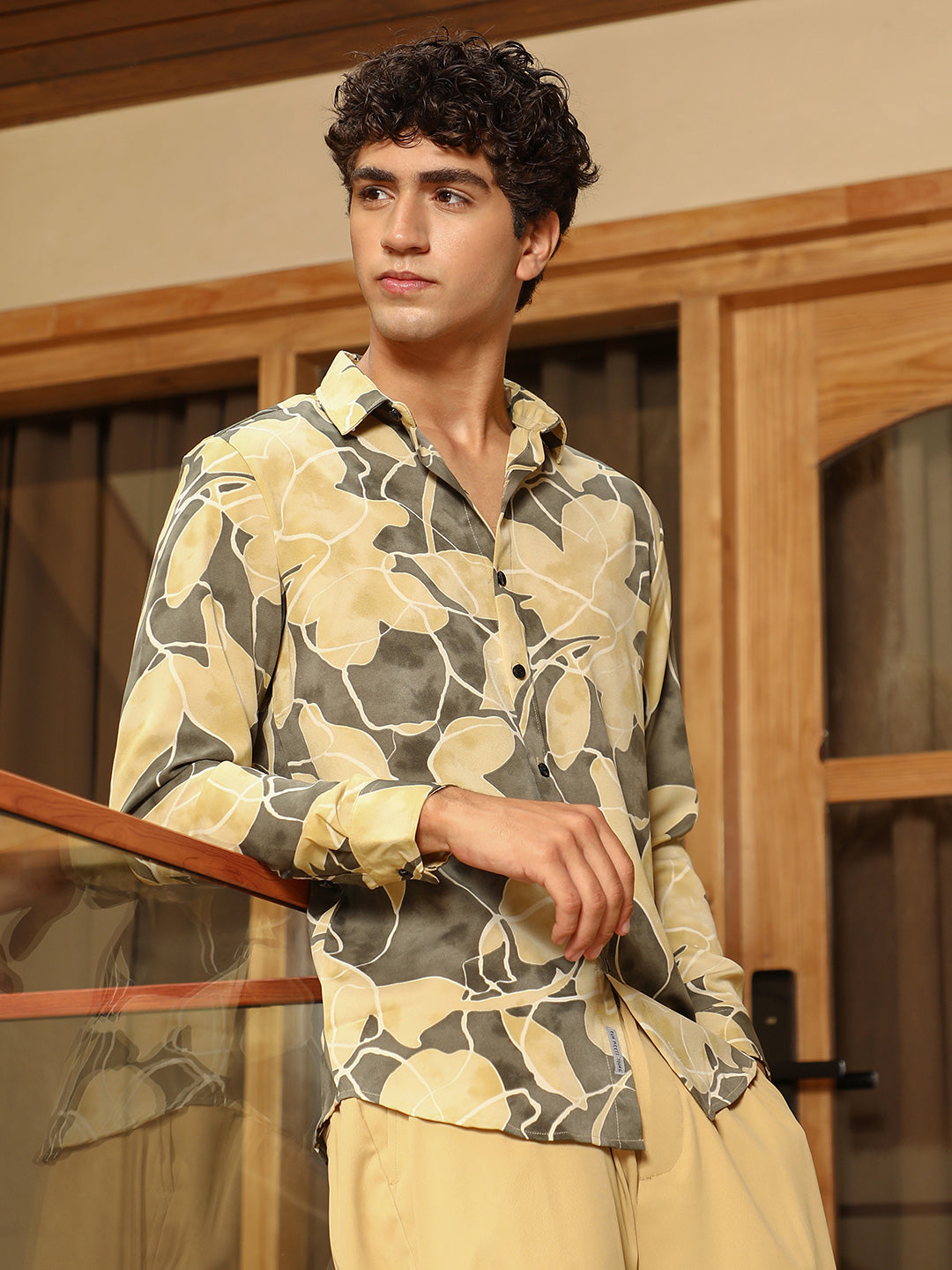 Men Cotton Blend Regular Floral Shirt