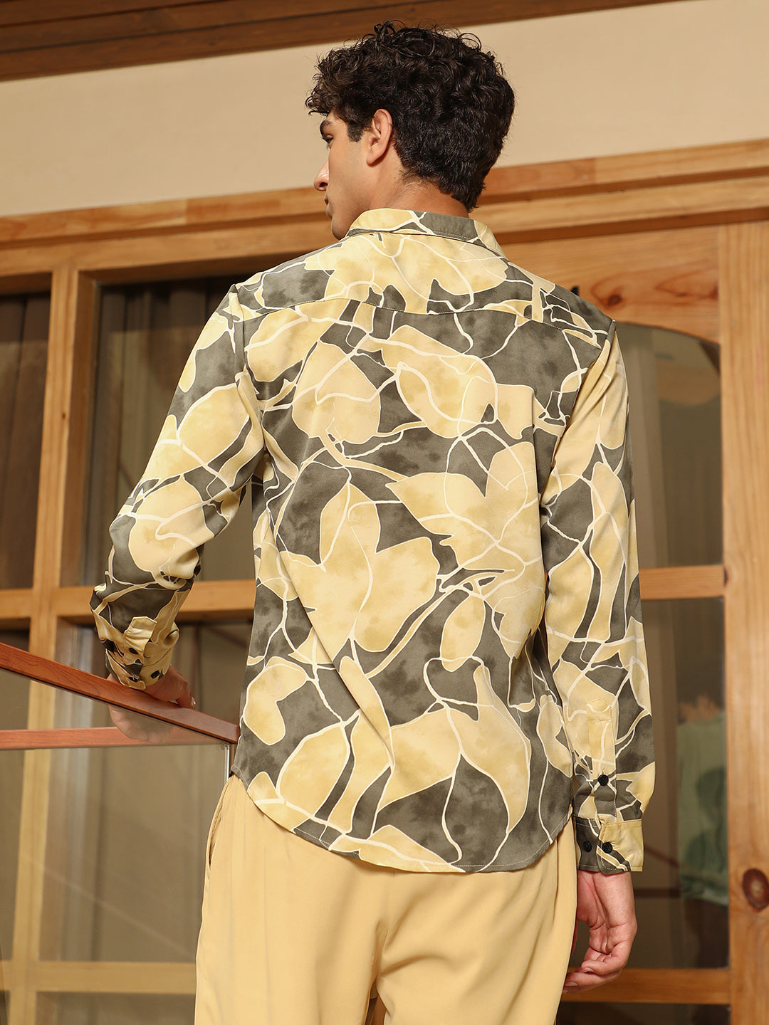 Men Cotton Blend Regular Floral Shirt