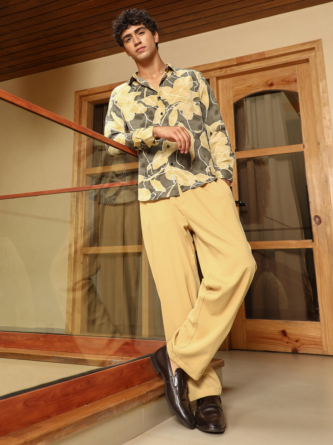 Men Cotton Blend Regular Floral Shirt