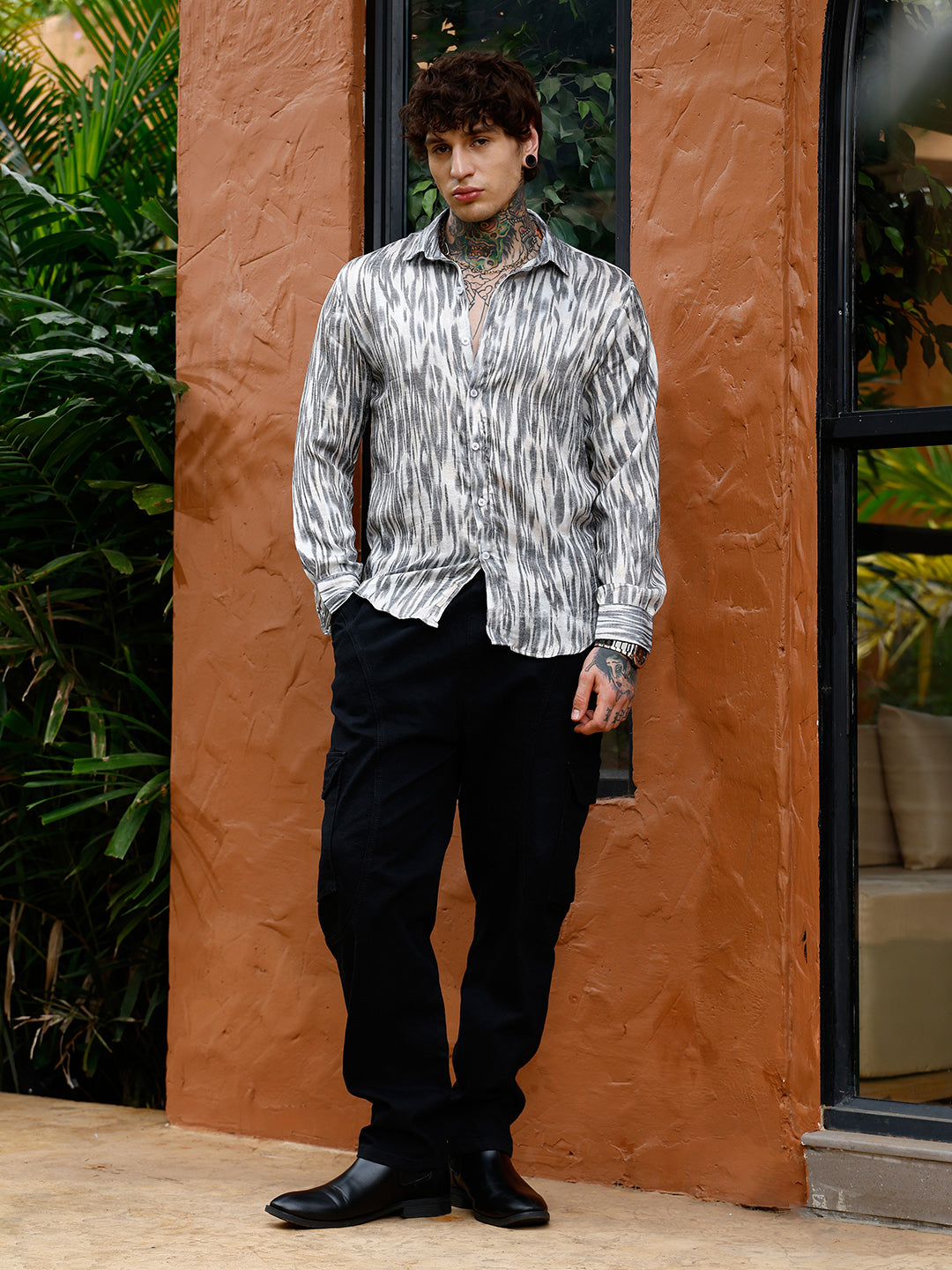 Men Charcoal Grey Contrast-Brush Imprint Shirt
