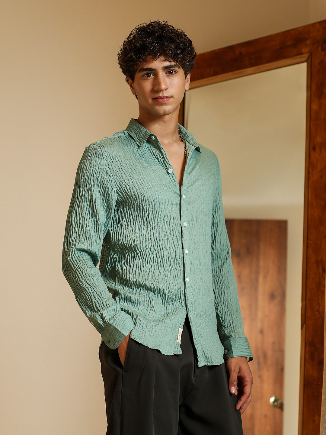 Men Aqua Green Solid Creased-Tactile Shirt