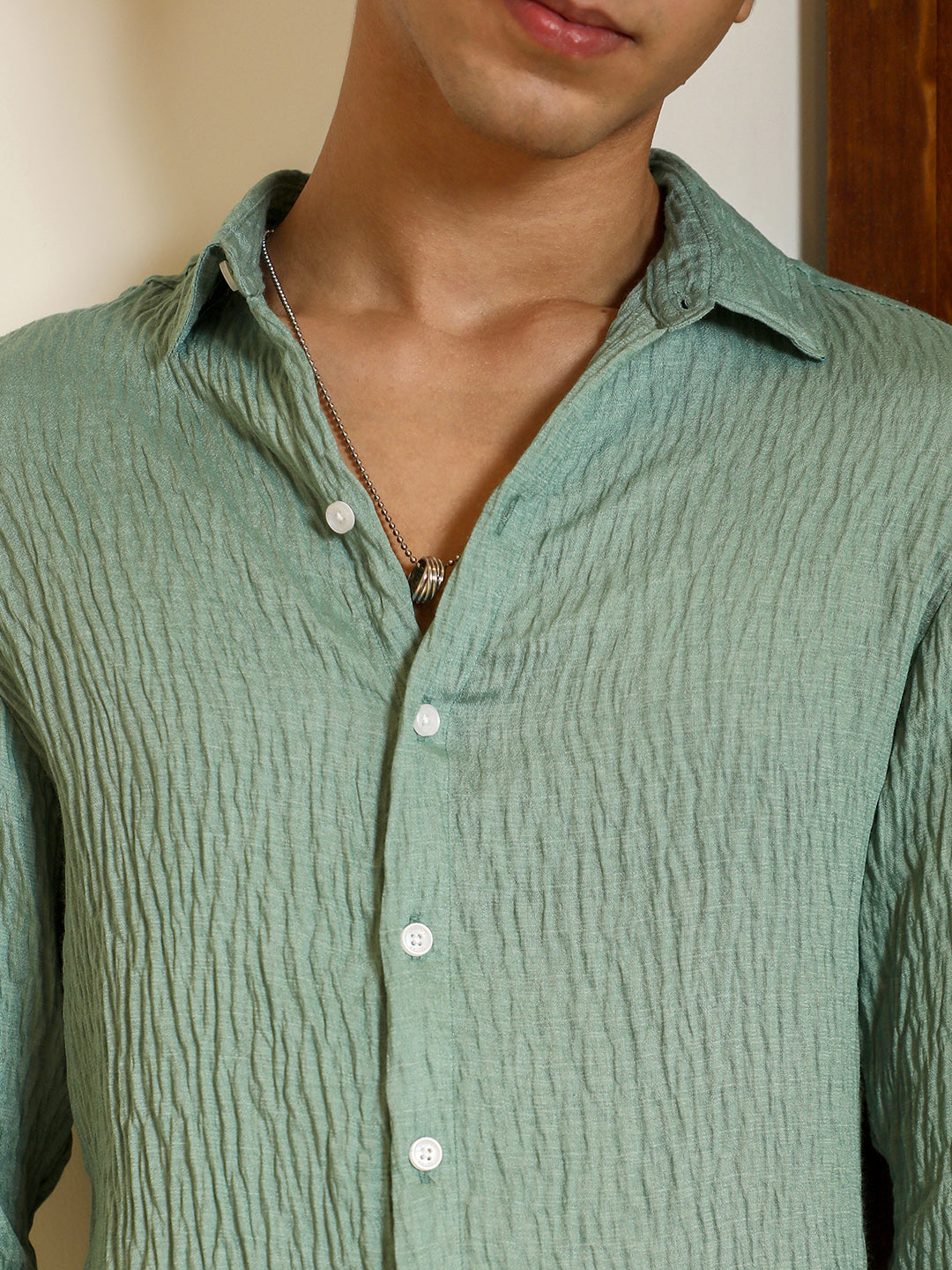 Men Aqua Green Solid Creased-Tactile Shirt