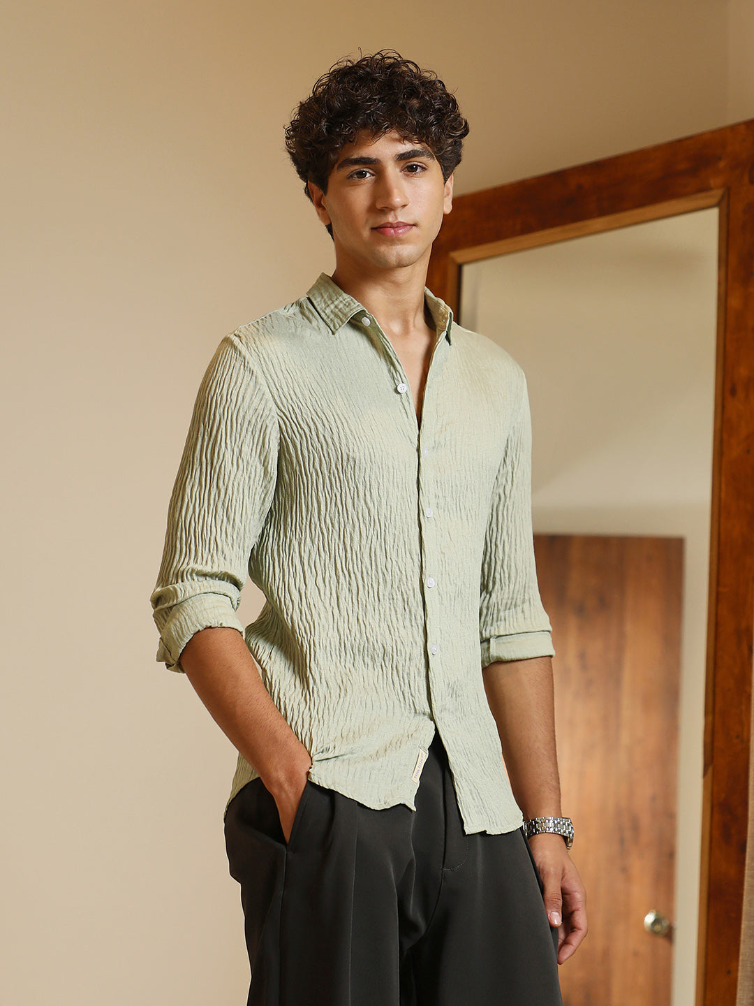 Men Light Pistachio Solid Creased-Tactile Shirt
