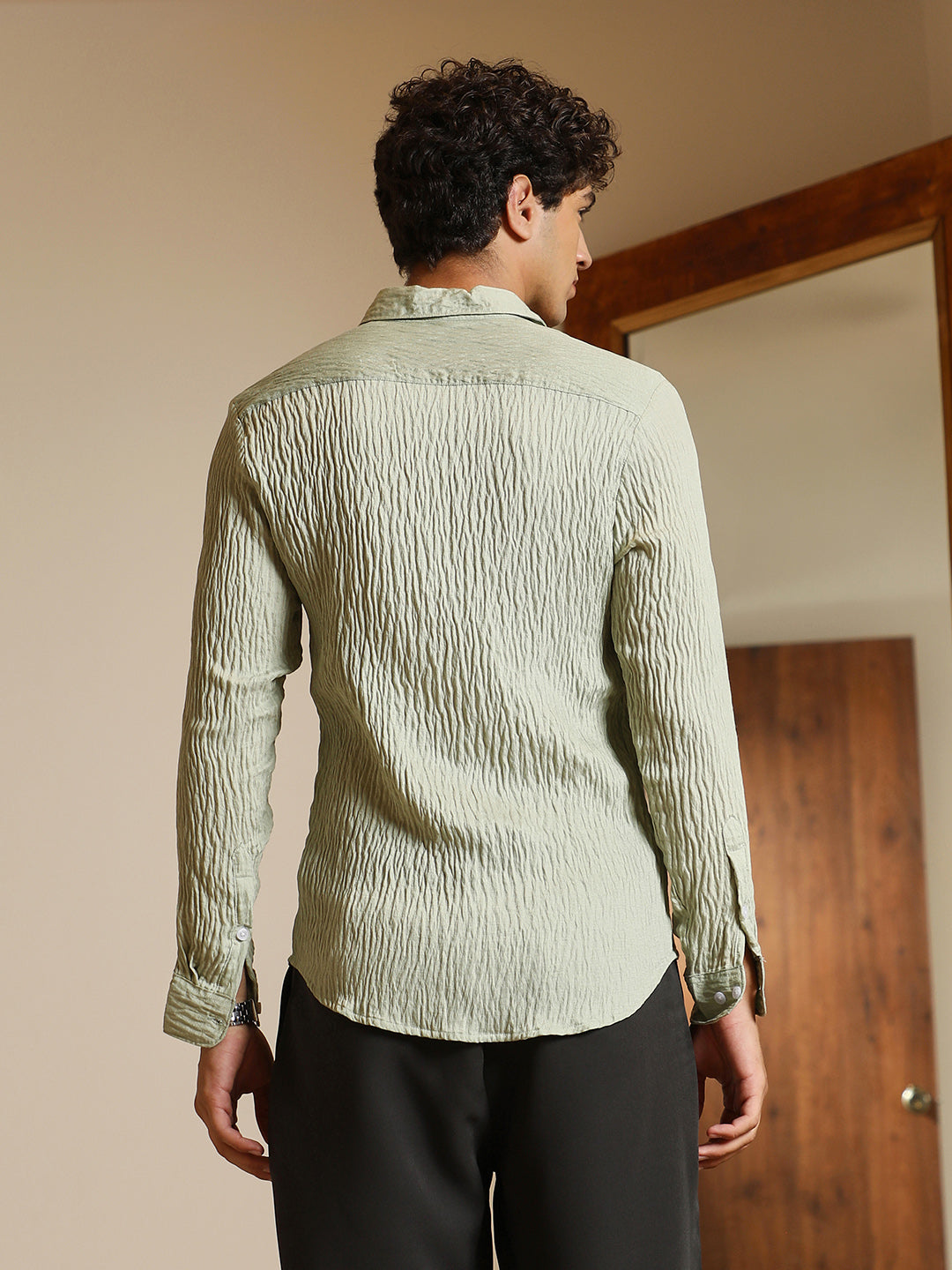 Men Light Pistachio Solid Creased-Tactile Shirt