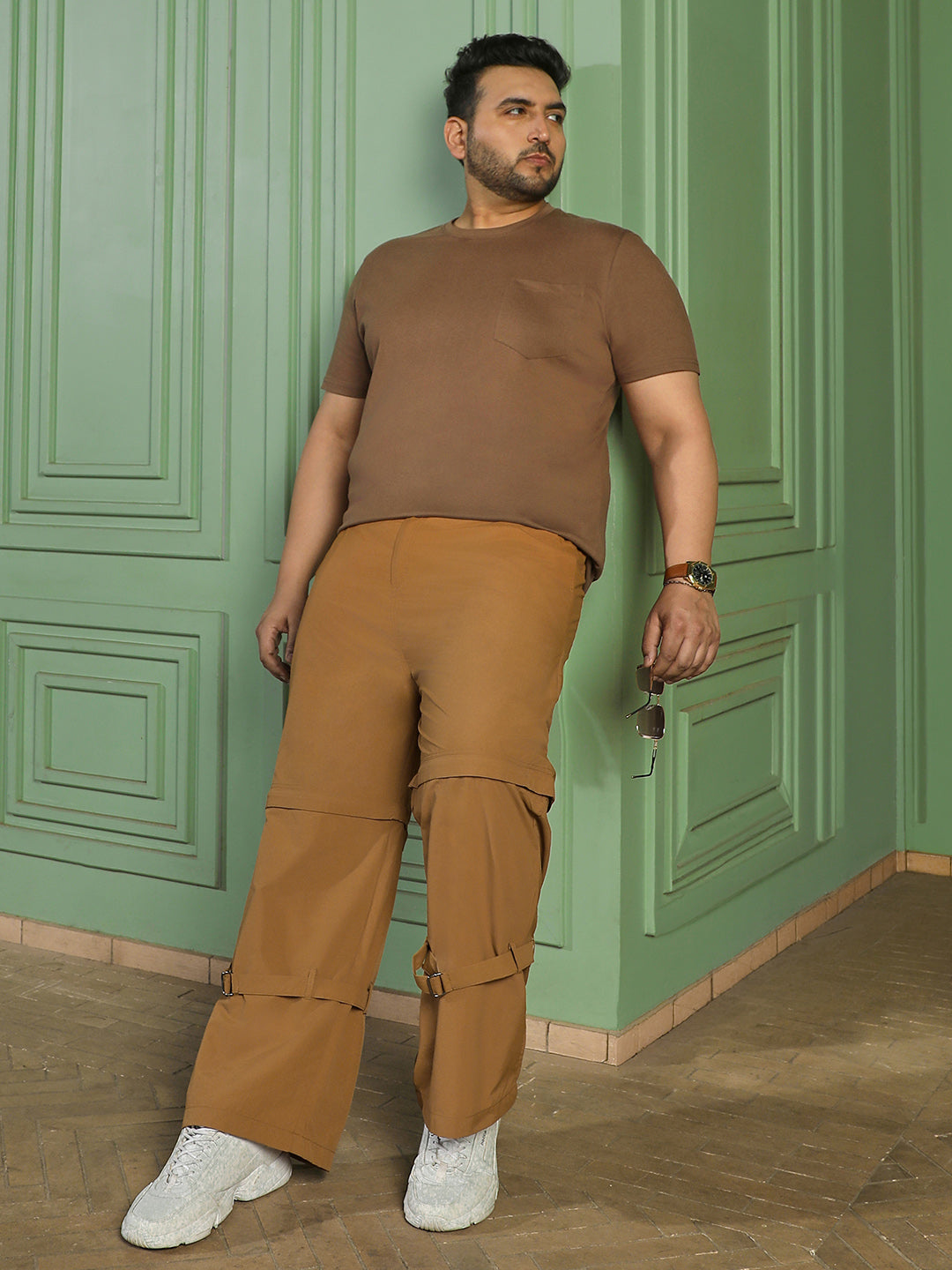 Men Silver Mid-Rise Straight Fit Cargo Pants